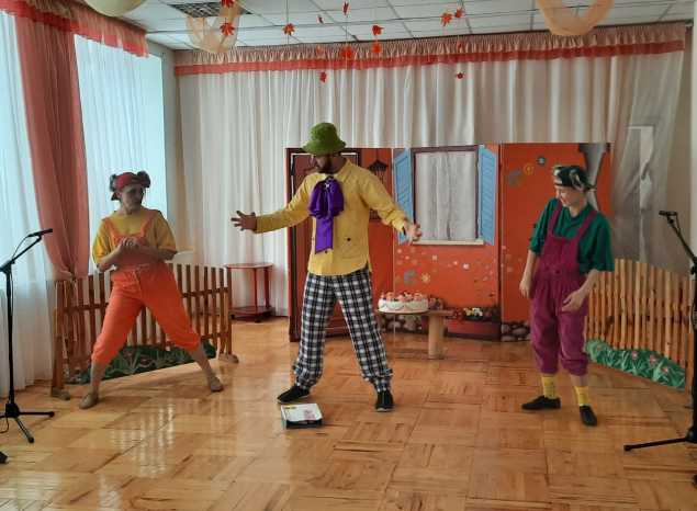 «День рождения кота Леопольда» отметили в детском саду № 147